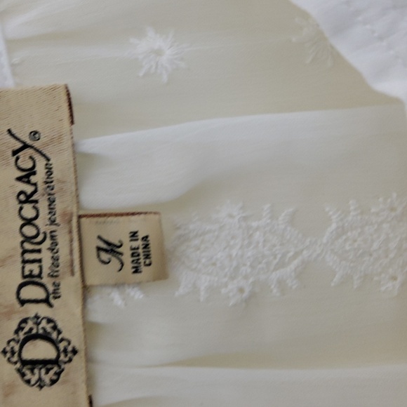 Democracy The Freedom Generation White Sheer Blouse Size M - Picture 2 of 10